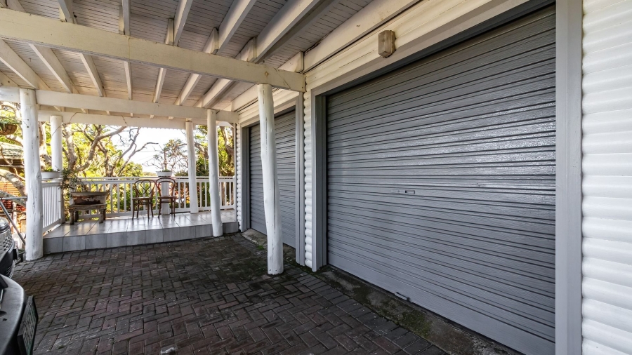 3 Bedroom Property for Sale in Sunrise On Sea Eastern Cape